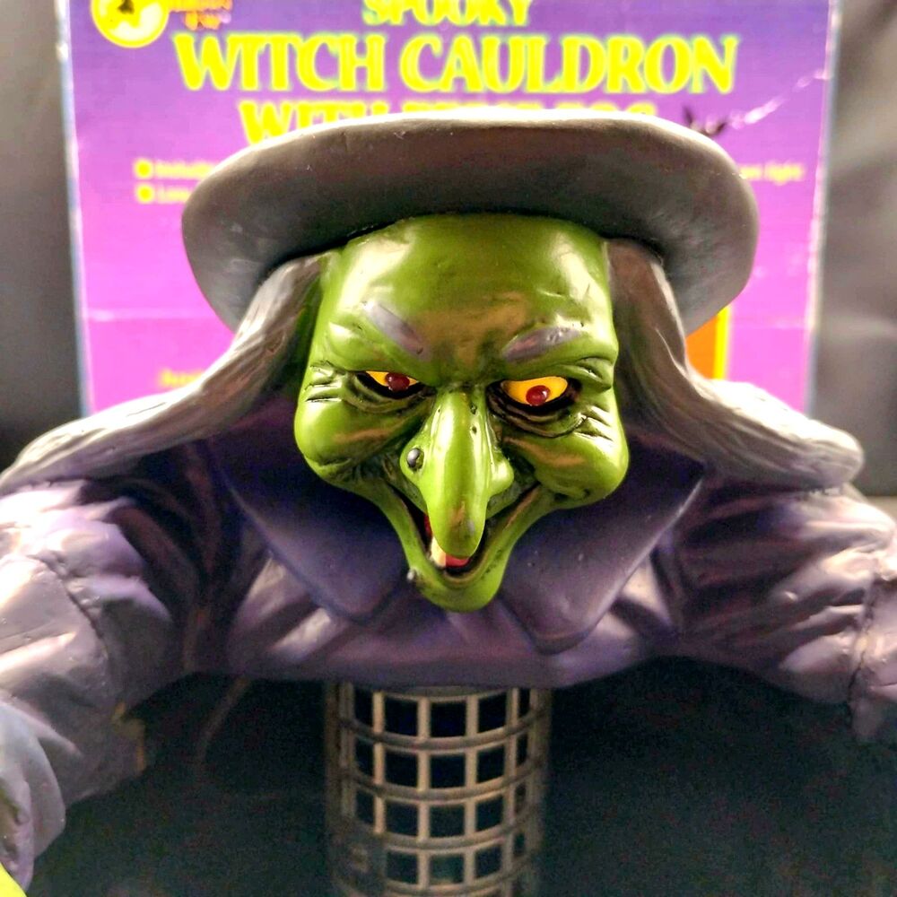 Vintage Halloween Glowing Spooky Witch Cauldron Eerie Fog Machine Lighted w/ Box - Picture 4 of 10